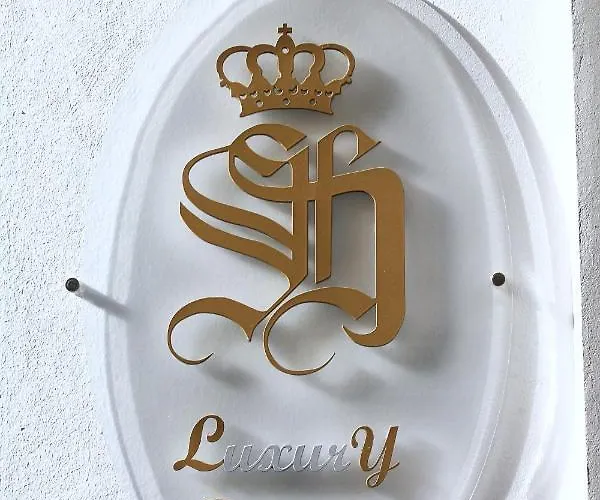Panther Luxury Dreams